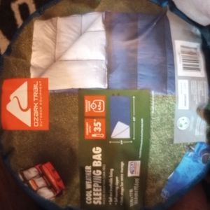 Ozark Trail sleeping bag (cold weather)